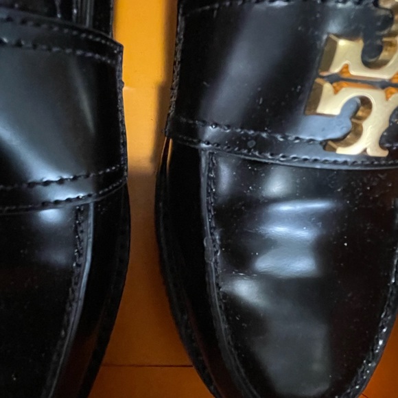 Tory Burch loafer size 8 - Picture 2 of 4